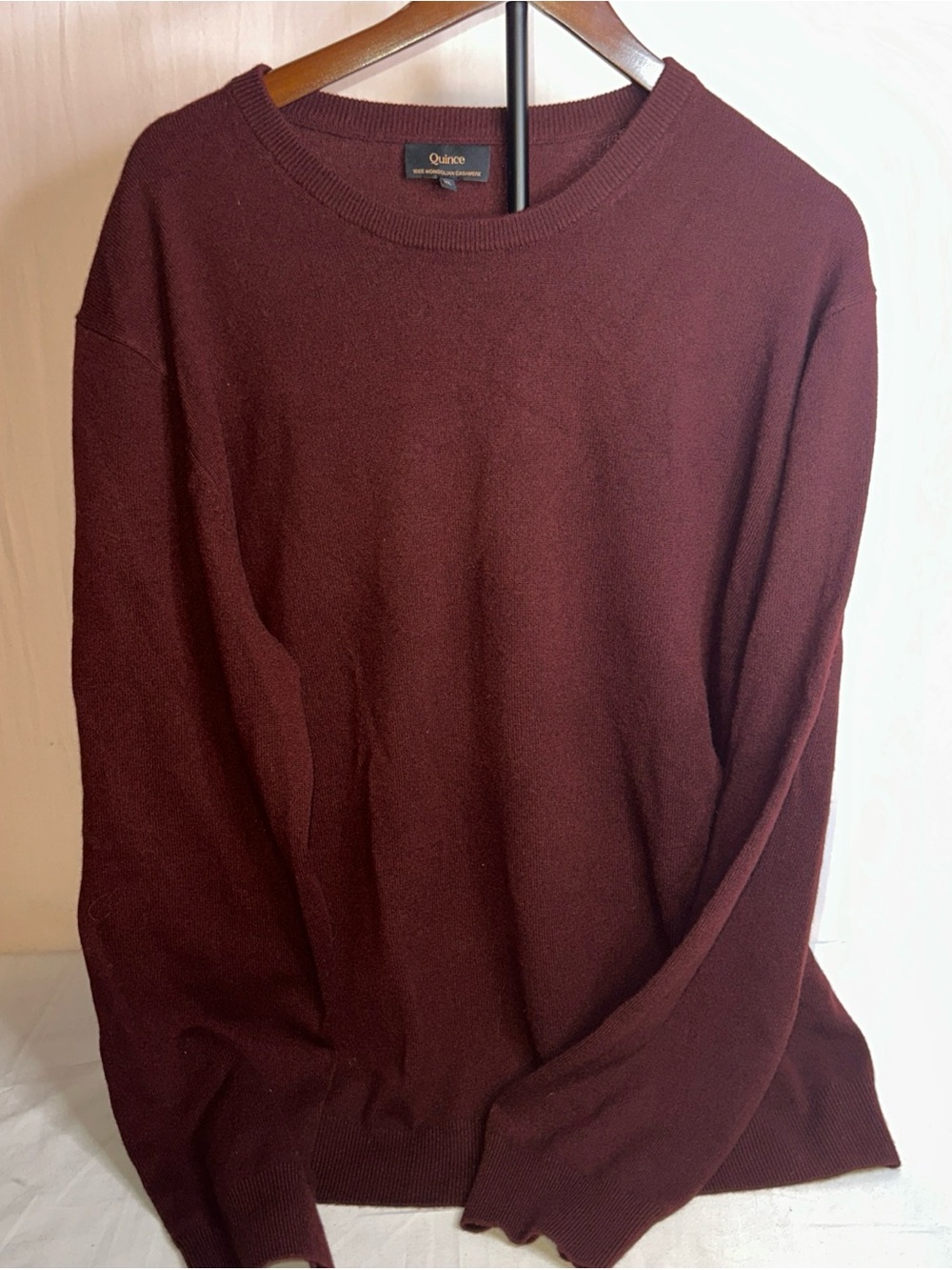 Quince Men's Crewneck Sweater - Deep Burgundy 100% Mongolian Cashmere